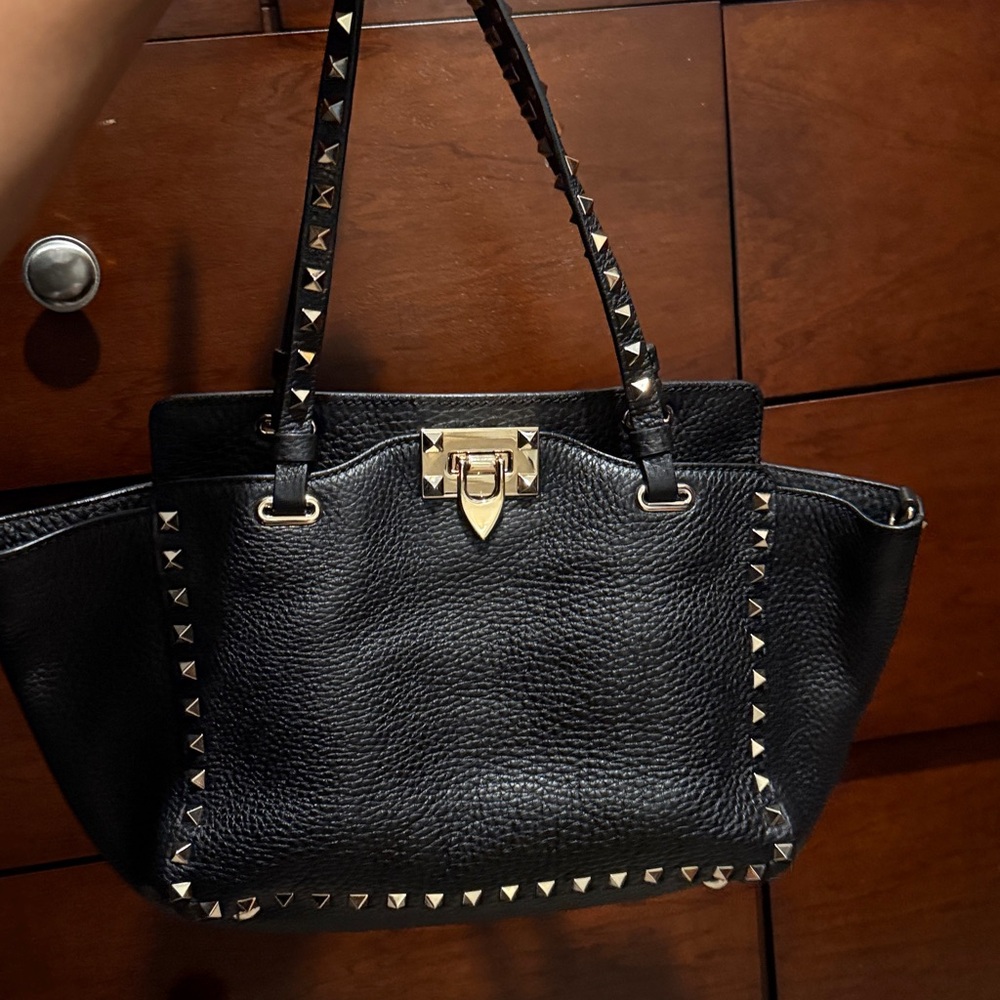 SOLD 1174 Valentino rockstud satchel